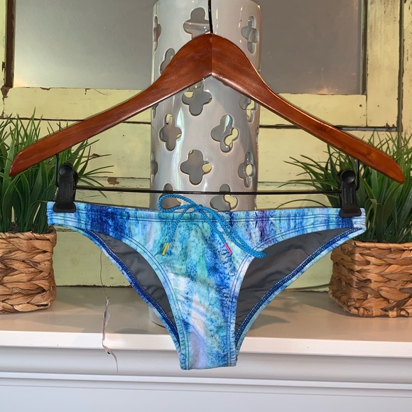 Jolyn Clothing Other - JOLYN Tie Waist Blue Green Bikini Bottoms New Size M